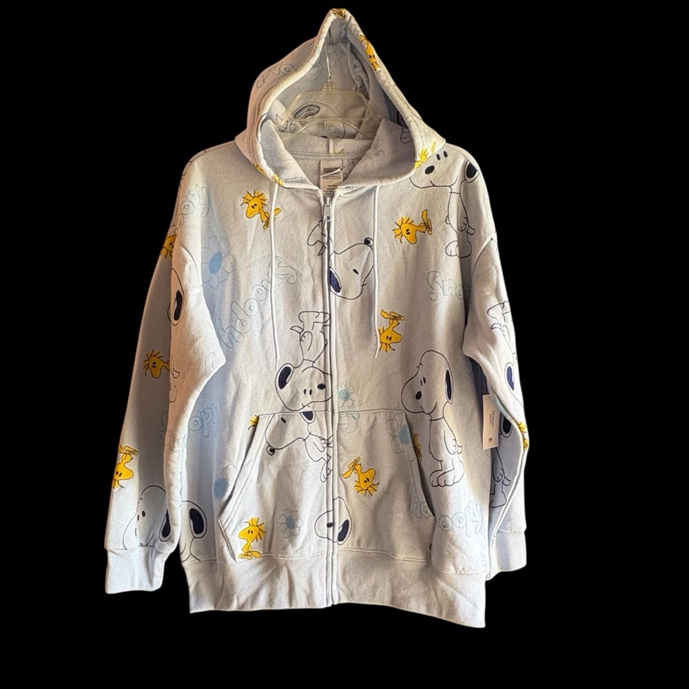 Snoopy and Woodstock Graphic zipper Hoodie. NWT. Size large